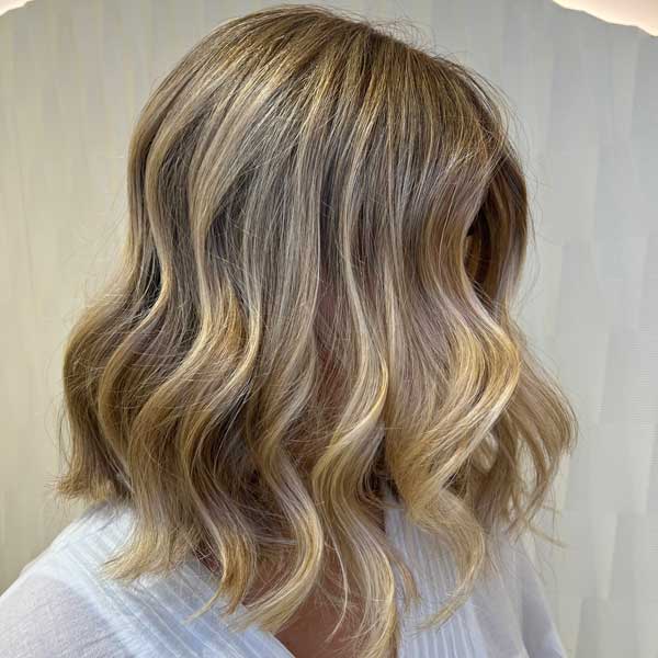 Expertos en Mechas y Coloración Coloración capilar y Mechas en Peluquería